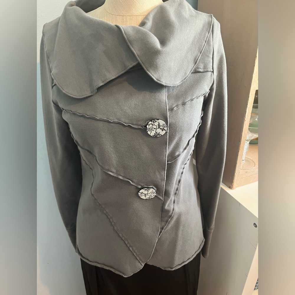 Neon Buddha Scandigirl Cottage Core Gray Cotton Scalloped Hem Jacket